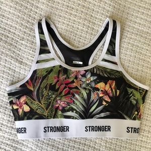 Stronger Sports Bra - Vietnam